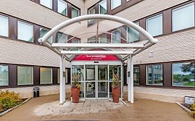 Best Western Plus Park Airport Hotel